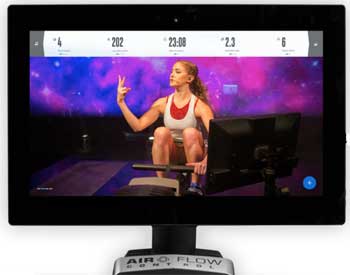 Interactive Rowing Workout Video in Group Atmosphere Helps Motivate You During Home Workouts